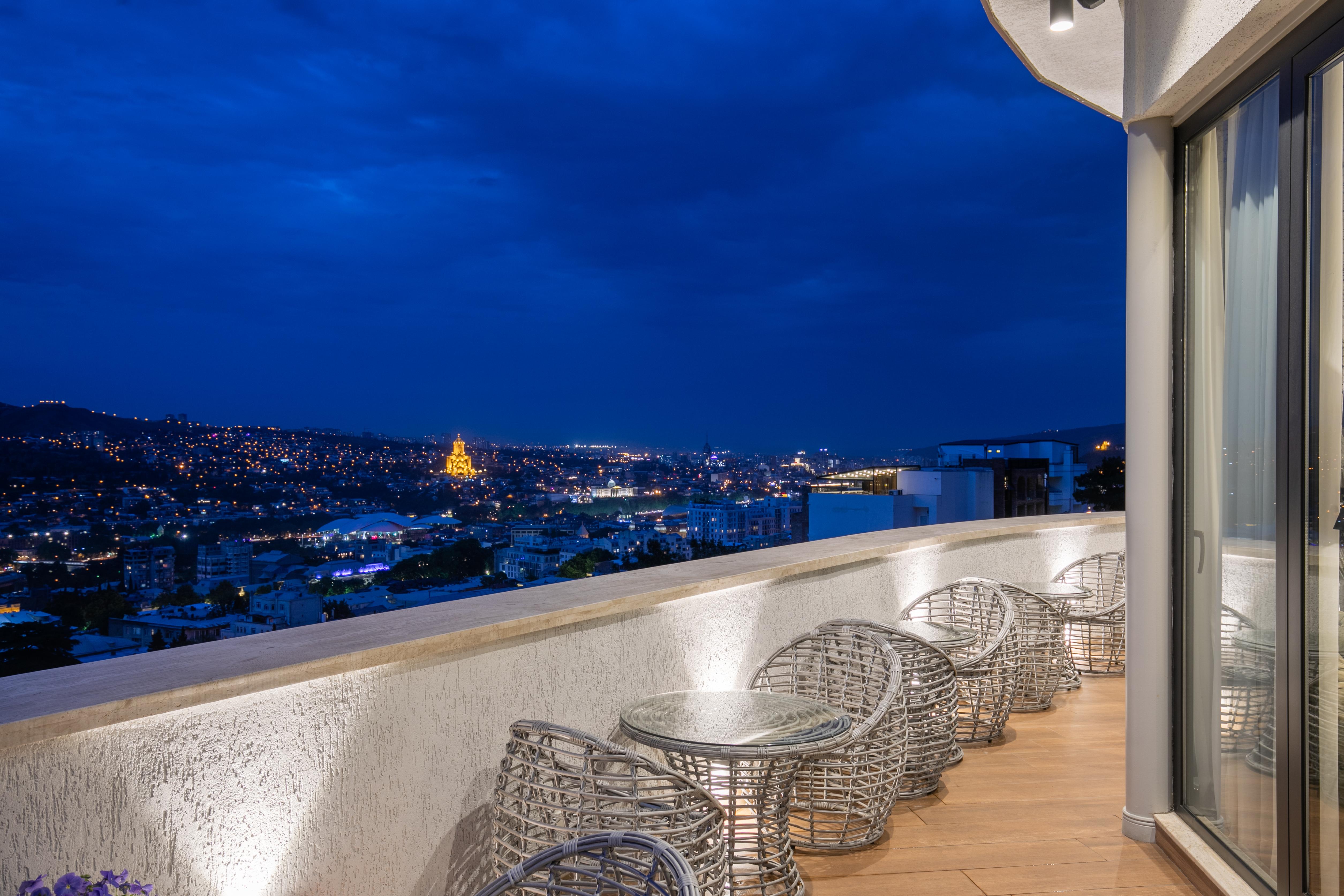 Hotel Adamo Tbilisi ภายนอก รูปภาพ