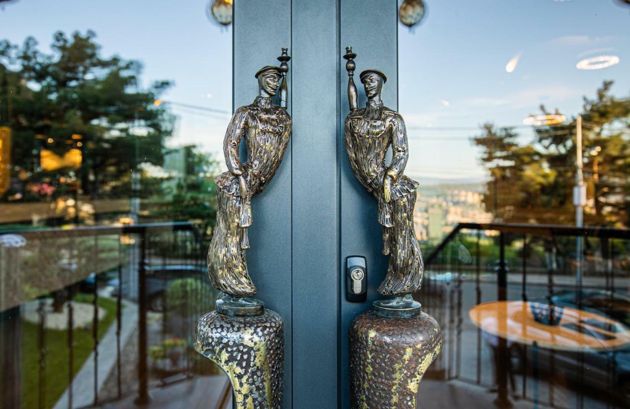Hotel Adamo Tbilisi ภายนอก รูปภาพ